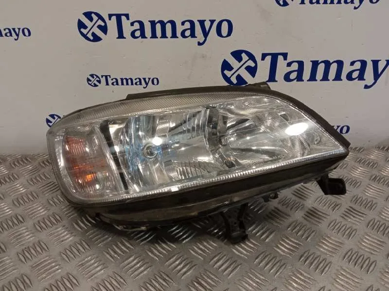Faro Derecho para Opel Zafira A