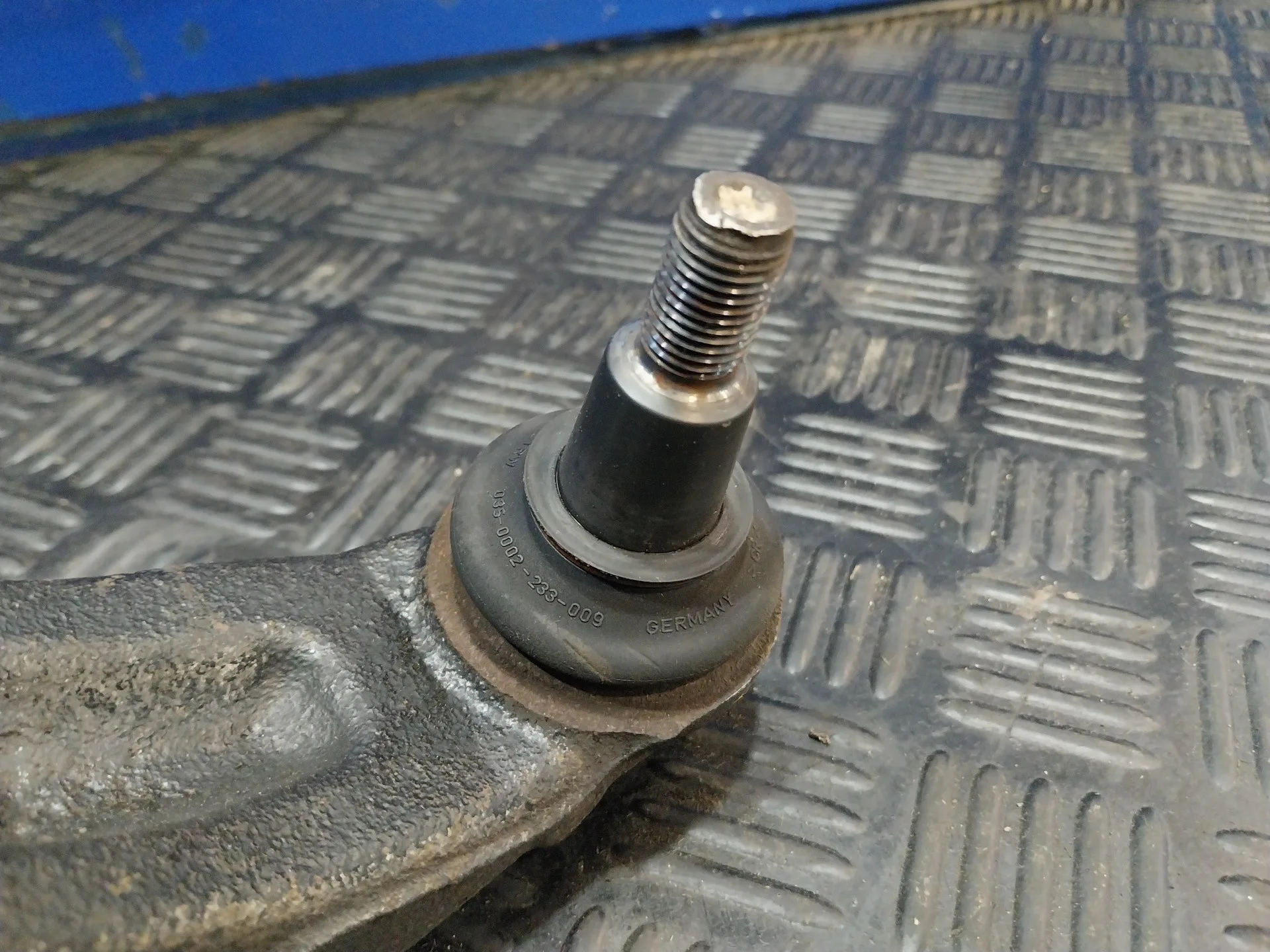 Brazo Suspension Inferior Delantero Izquierdo para Volkswagen Touareg (7L6)