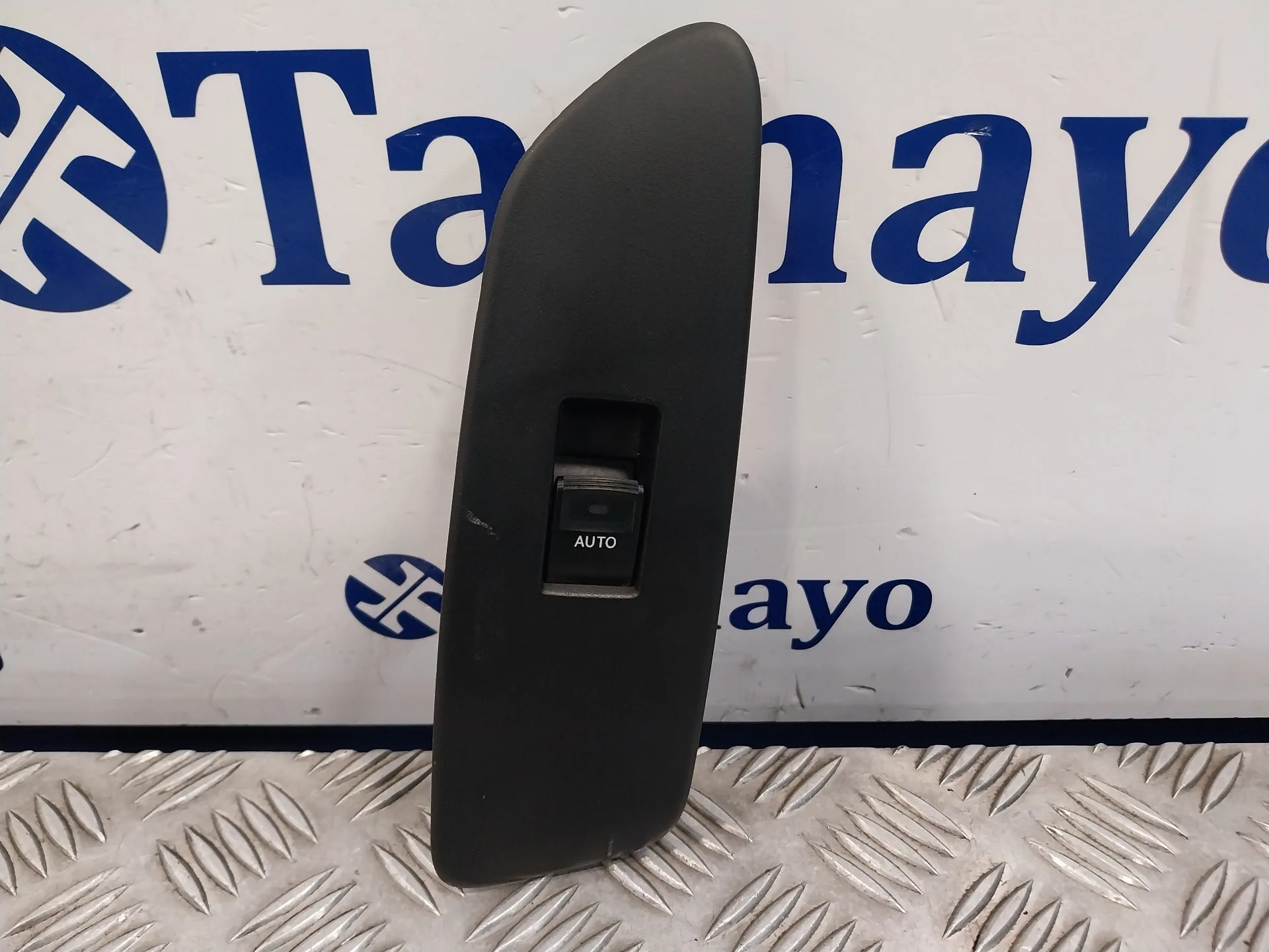 Mando Elevalunas Delantero Derecho para Toyota Auris De150A
