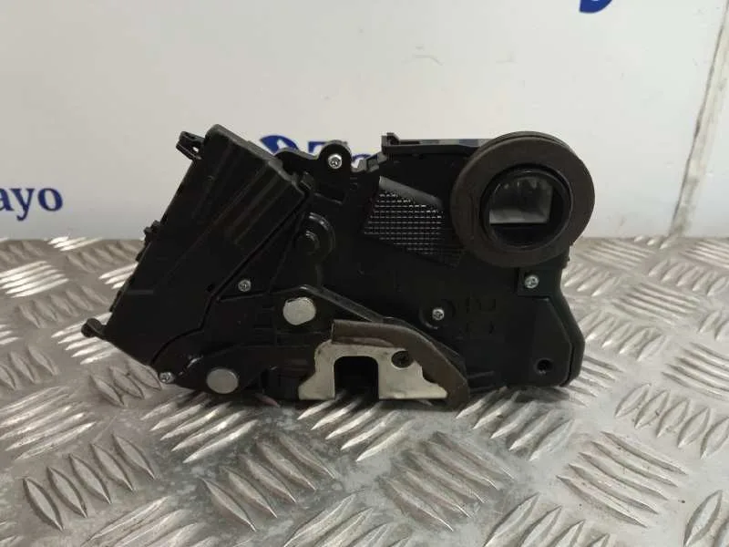 Cerradura Puerta Delantera Derecha para Toyota Yaris (_P9_)