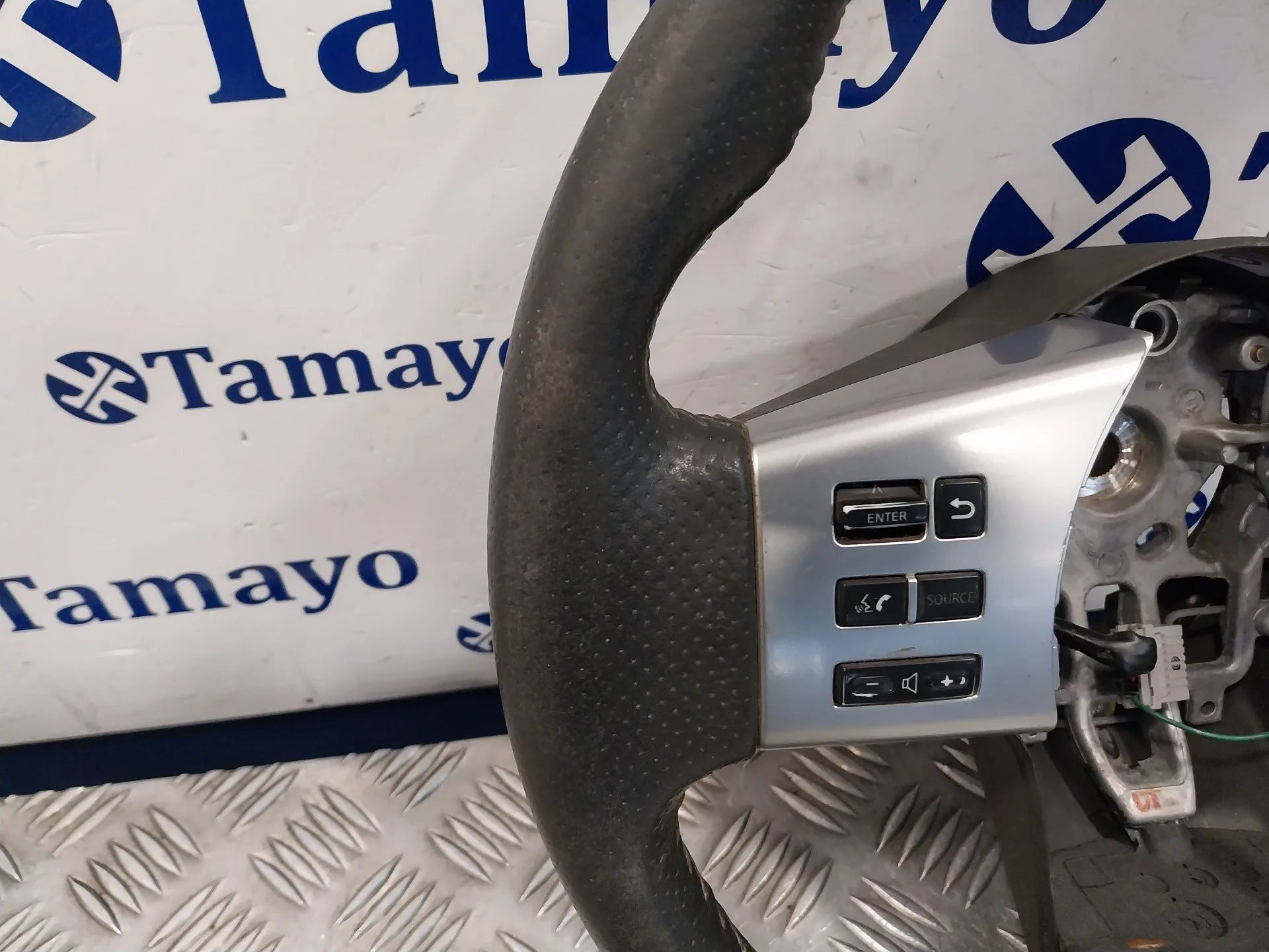Volante para Nissan Pathfinder (R51)