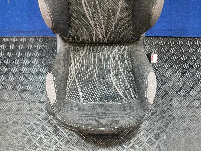 Asiento Delantero Derecho para Peugeot 208
