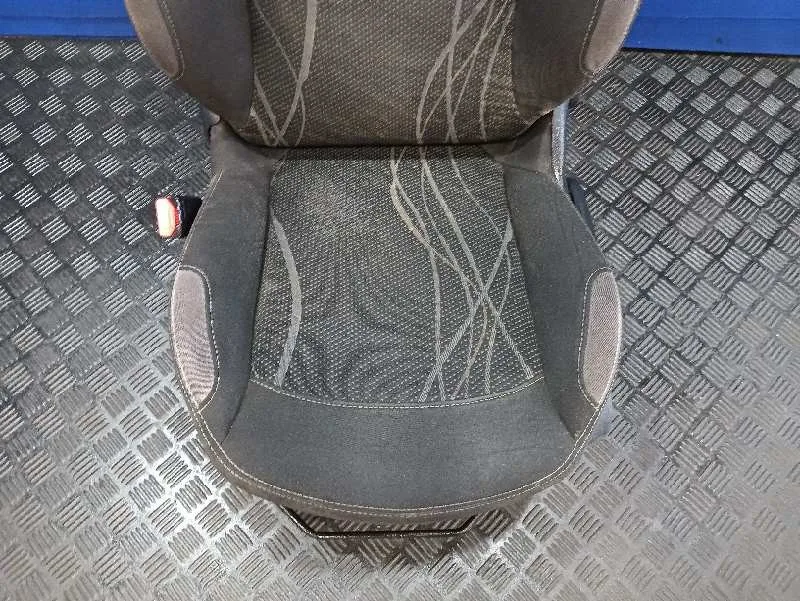 Asiento Delantero Izquierdo para Peugeot 208