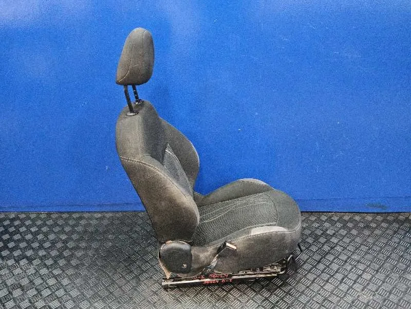 Asiento Delantero Izquierdo para Peugeot 208