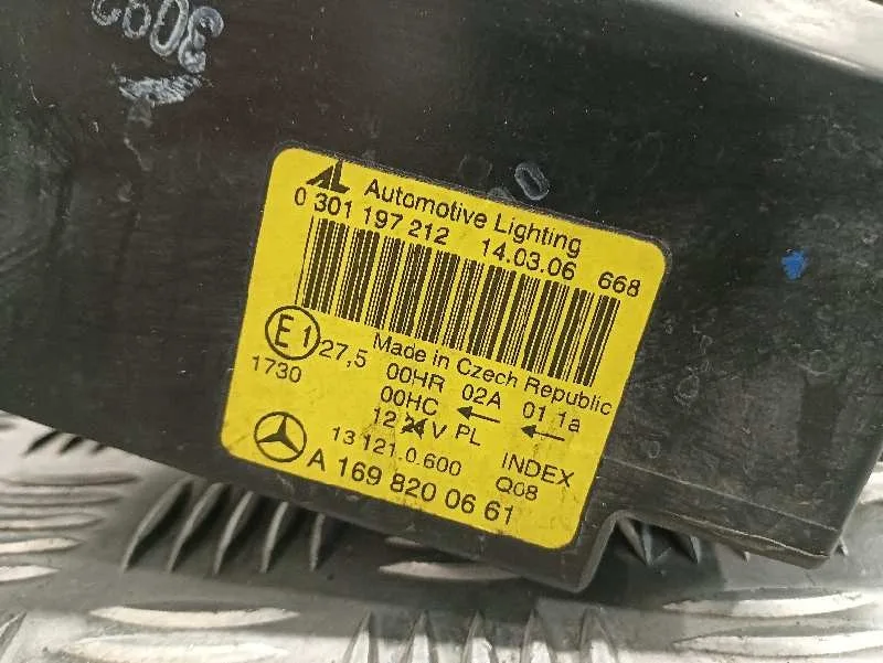 Faro Derecho para Mercedes-Benz Clase A (W169)