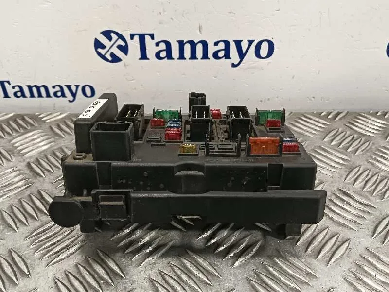 Caja Reles / Fusibles para Peugeot 307 (S1)