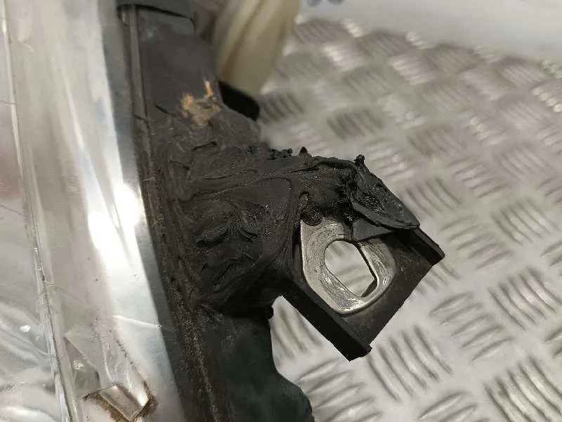 Faro Izquierdo para Mercedes-Benz Clase A (W169)
