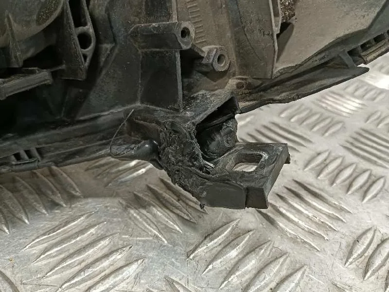 Faro Izquierdo para Mercedes-Benz Clase A (W169)