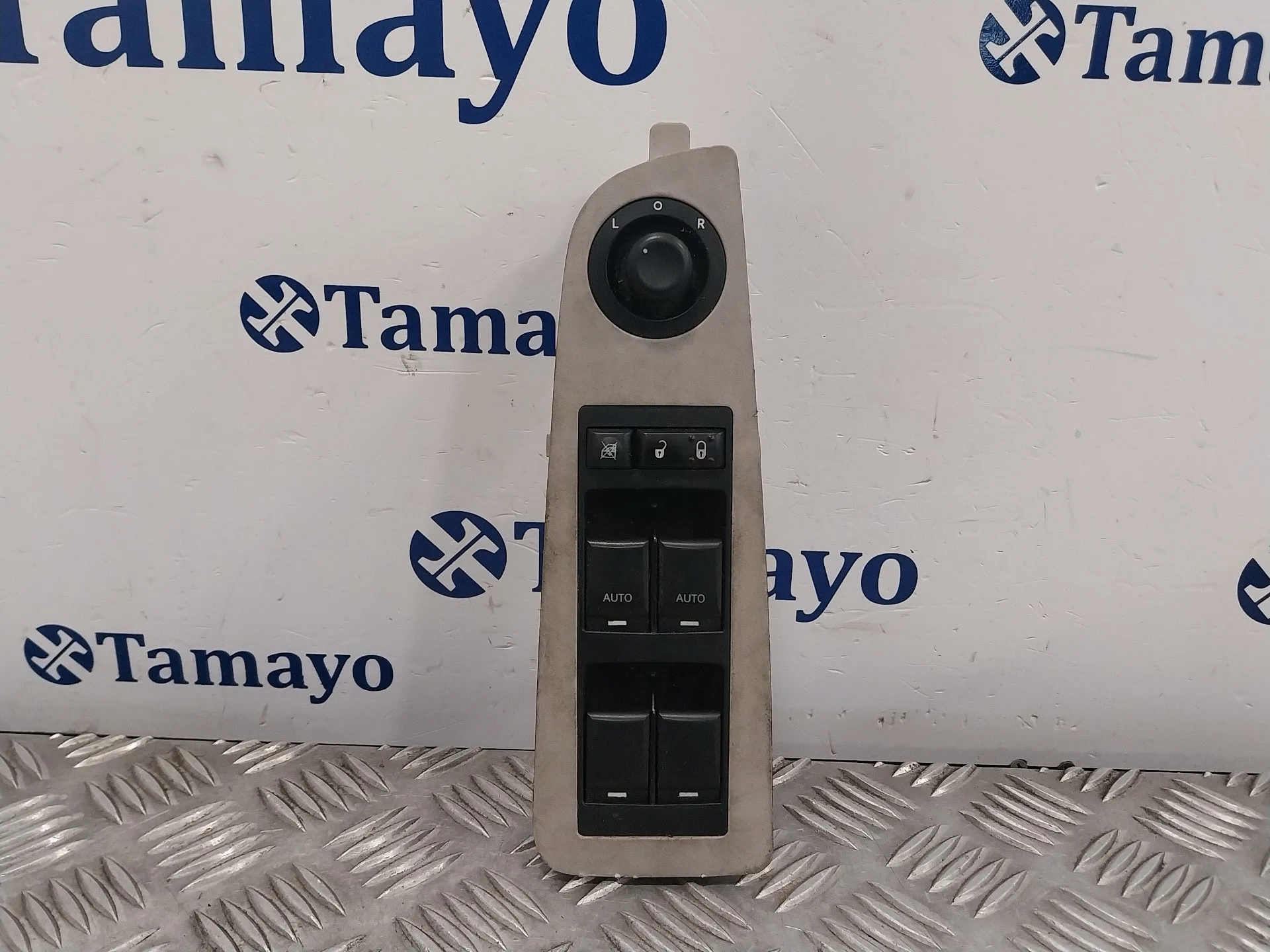 Mando Elevalunas Delantero Izquierdo para Chrysler 300 C