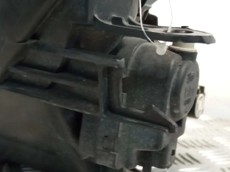 Faro Izquierdo para Peugeot 206 Berlina