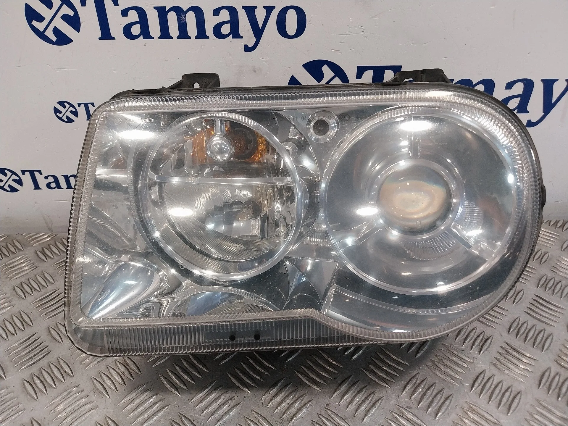 Faro Izquierdo para Chrysler 300 C