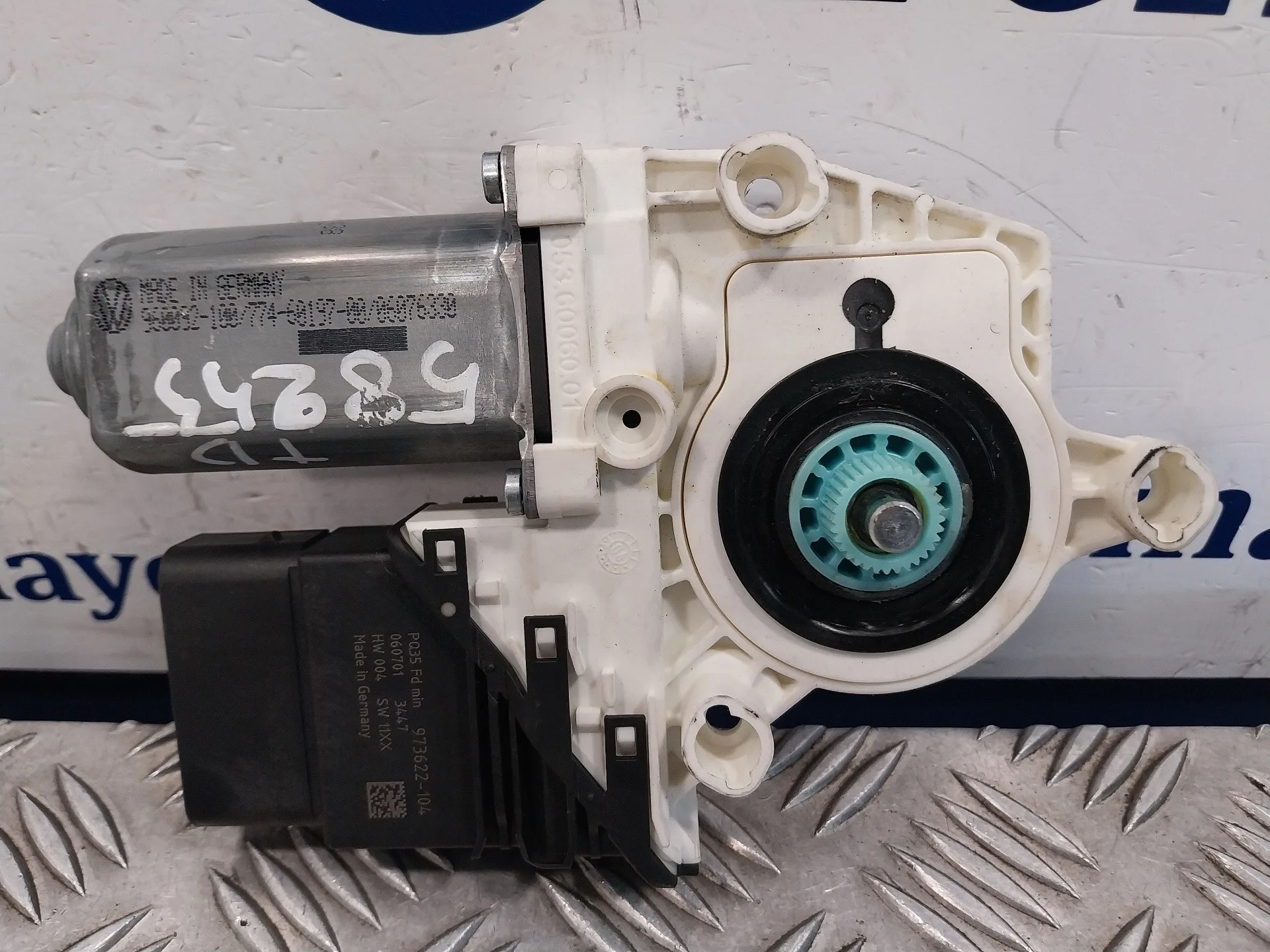 Motor Elevalunas Trasero Derecho para Volkswagen Passat Berlina (3C2)