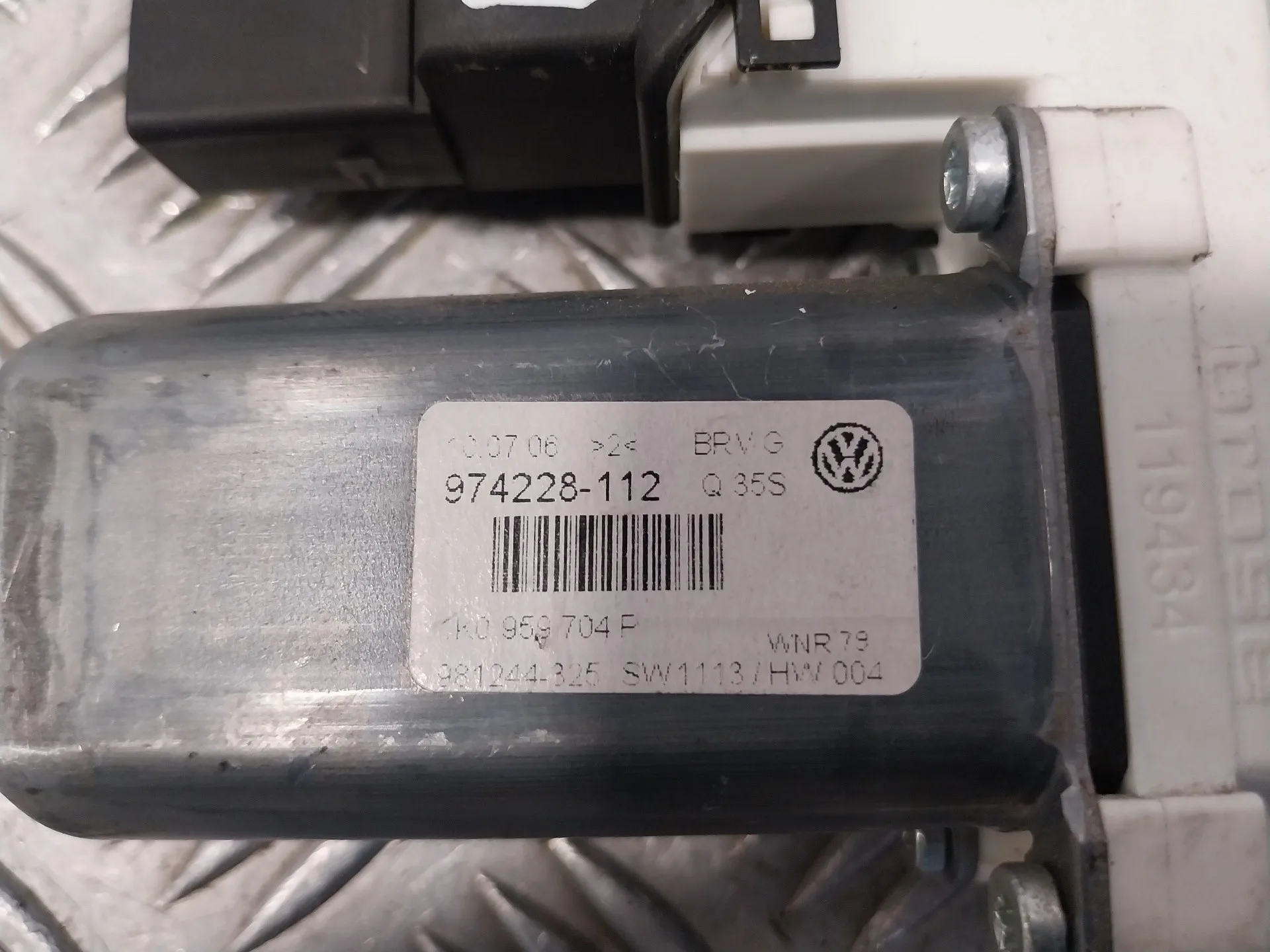 Motor Elevalunas Trasero Derecho para Volkswagen Passat Berlina (3C2)