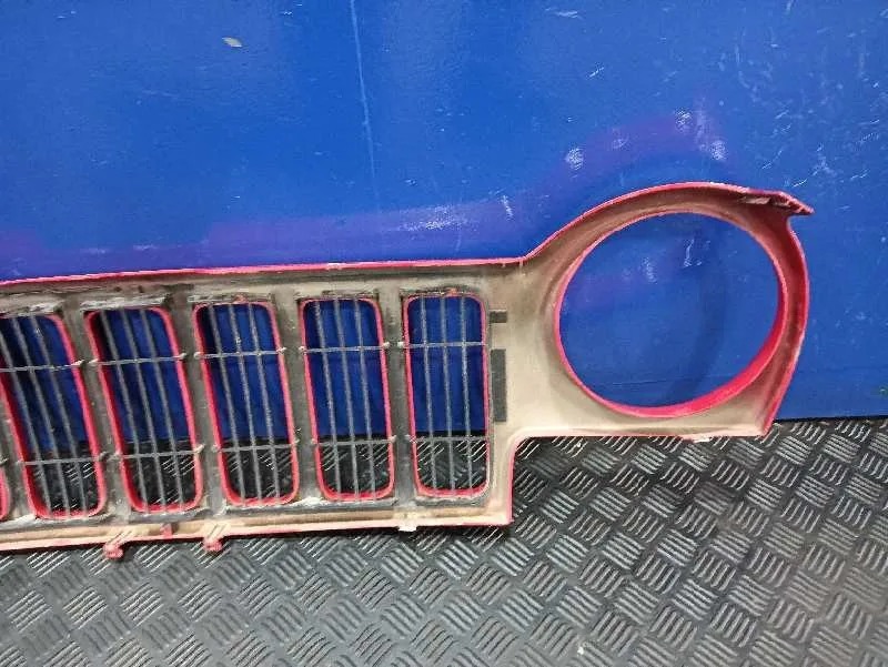 Rejilla Delantera para Chrysler Jeep Cherokee (Kj)