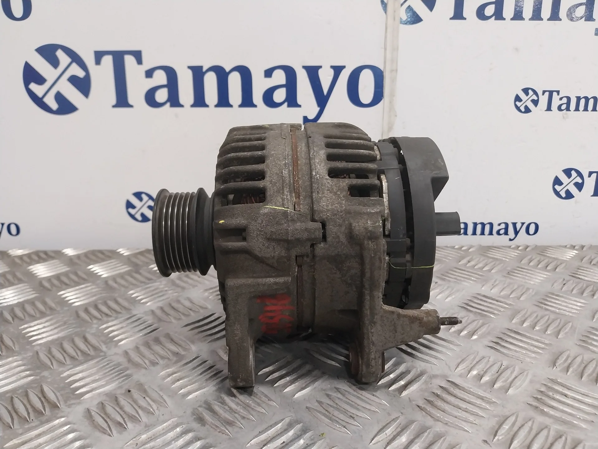 Alternador para Nissan Cabstar 01.04 ->
