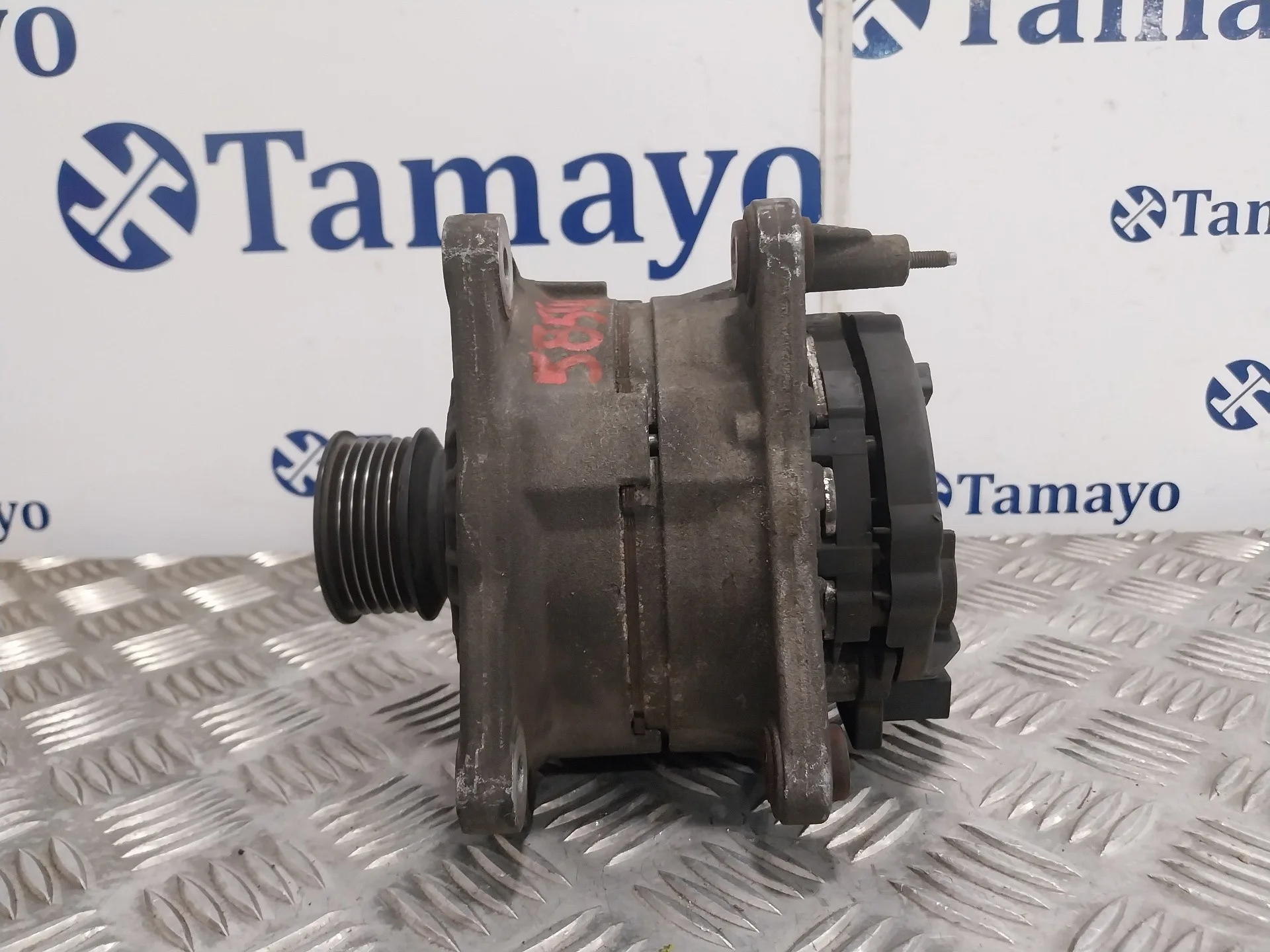Alternador para Nissan Cabstar 01.04 ->