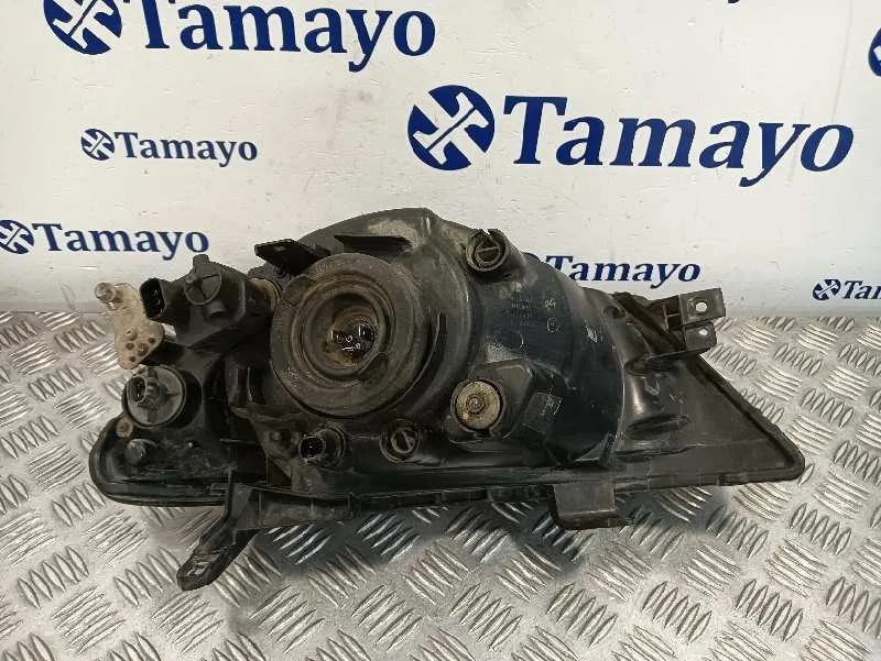 Faro Derecho para Mitsubishi L 200 (Ka0/Kb0)