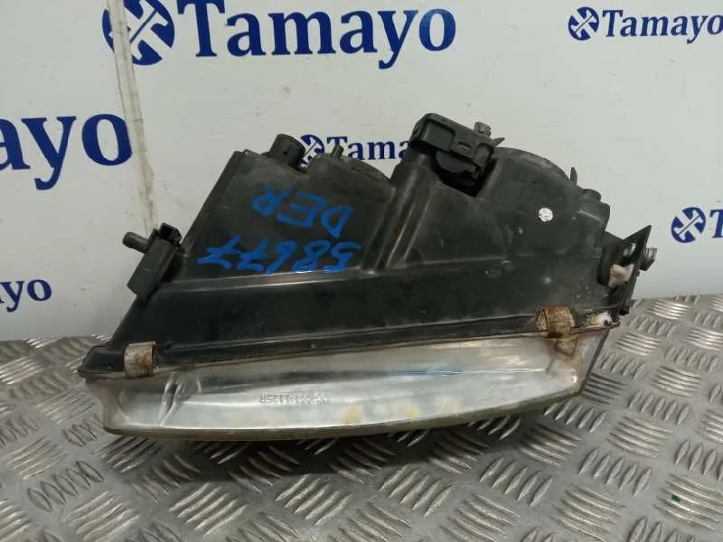Faro Derecho para Volkswagen Passat Variant (3B5)