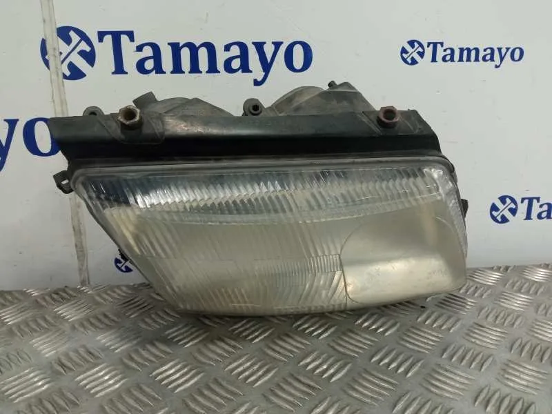 Faro Derecho para Volkswagen Passat Variant (3B5)