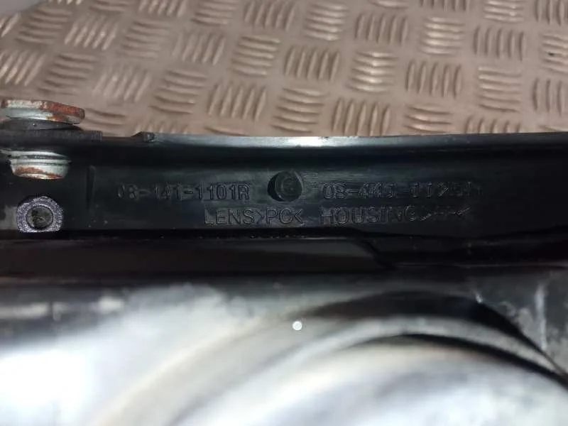 Faro Derecho para Volkswagen Passat Variant (3B5)