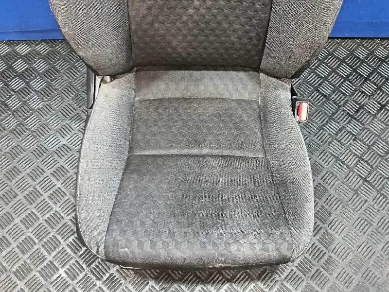 Asiento Delantero Derecho para Toyota Yaris (Xpa1F/Mxph11/Chxnbw)