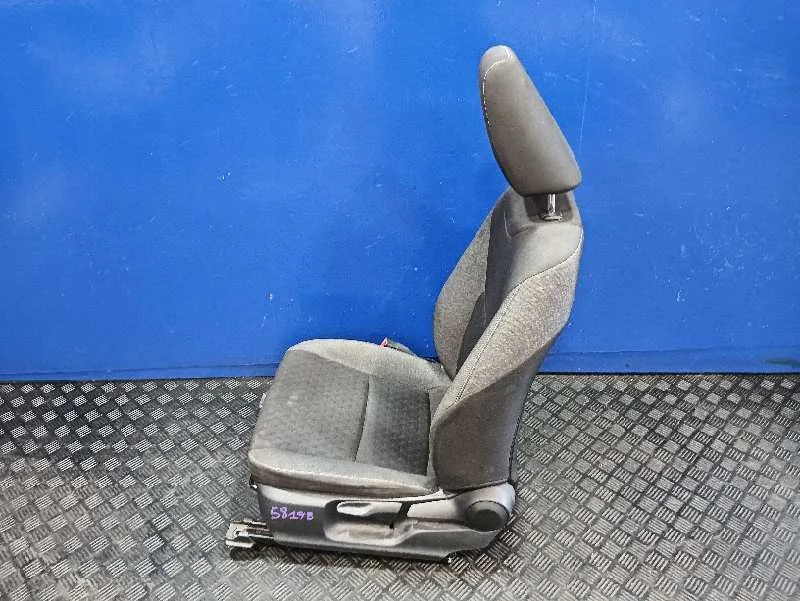 Asiento Delantero Izquierdo para Toyota Yaris (Xpa1F/Mxph11/Chxnbw)