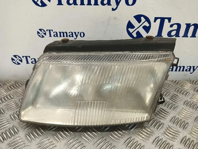 Faro Izquierdo para Volkswagen Passat Variant (3B5)