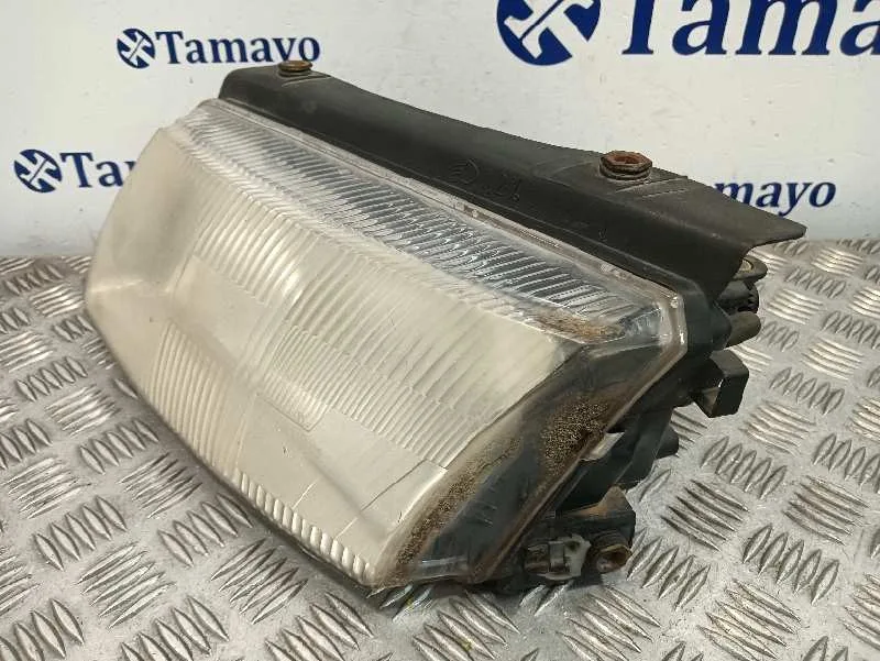 Faro Izquierdo para Volkswagen Passat Variant (3B5)