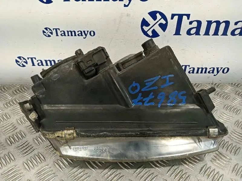 Faro Izquierdo para Volkswagen Passat Variant (3B5)