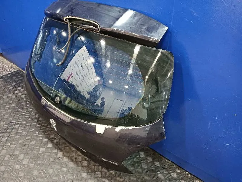 Porton Trasero para Peugeot 208