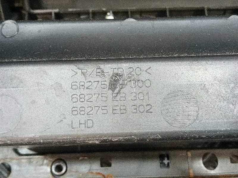 Salpicadero para Nissan Pathfinder (R51)