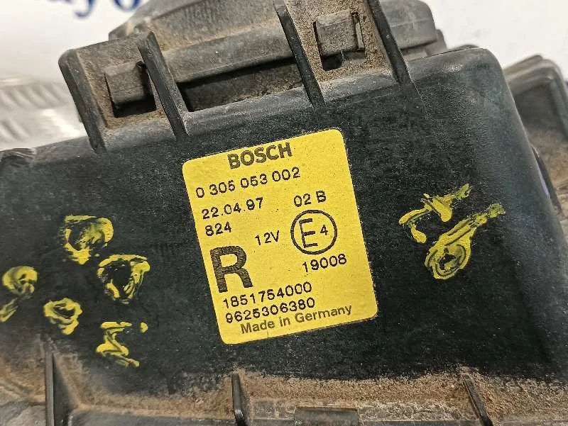 Faro Antiniebla Derecho para Peugeot 306 Cabriolet (S1)