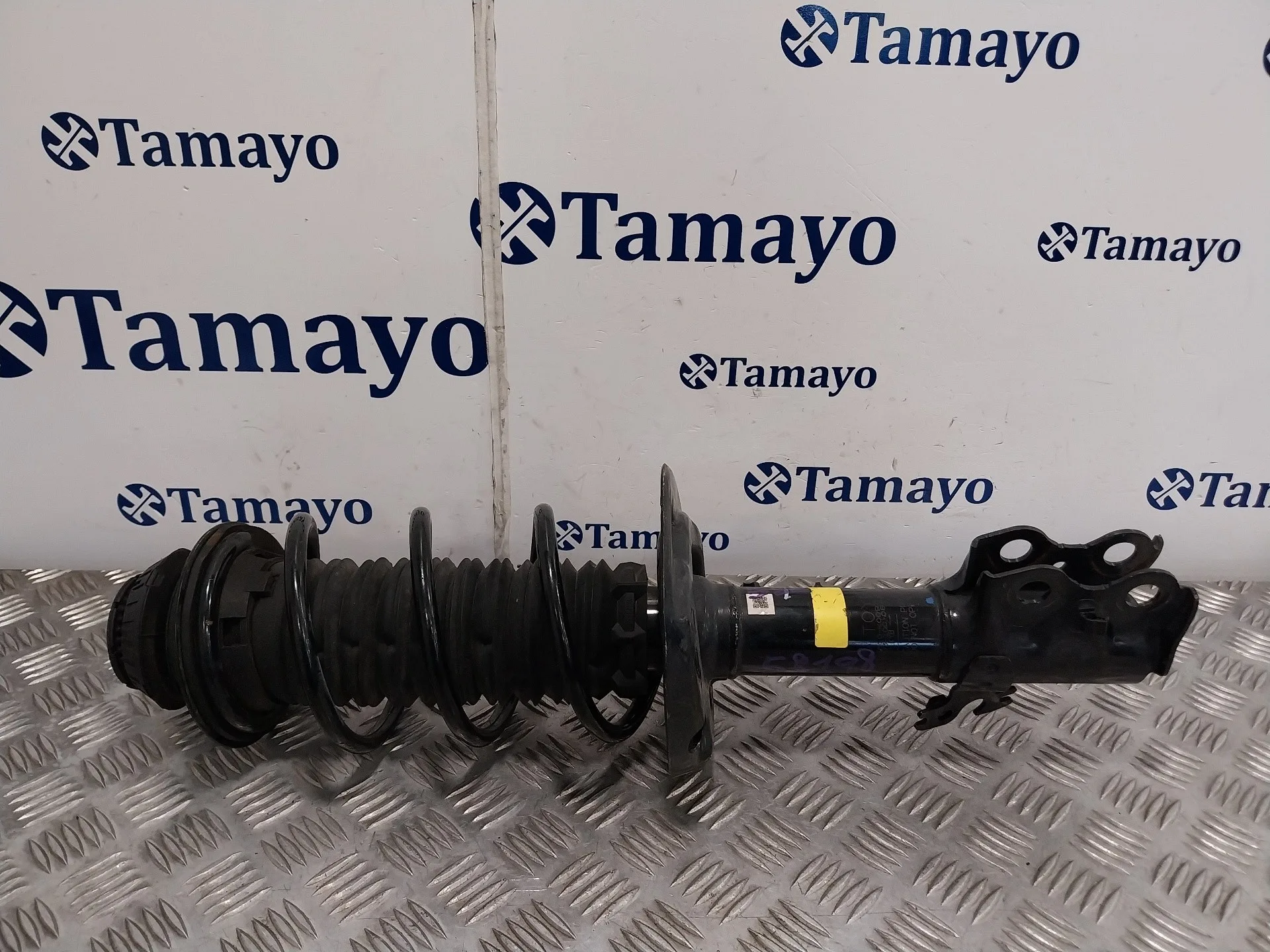 Amortiguador Delantero Derecho para Toyota Yaris (Xpa1F/Mxph11/Chxnbw)