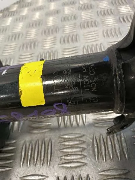Amortiguador Delantero Derecho para Toyota Yaris (Xpa1F/Mxph11/Chxnbw)