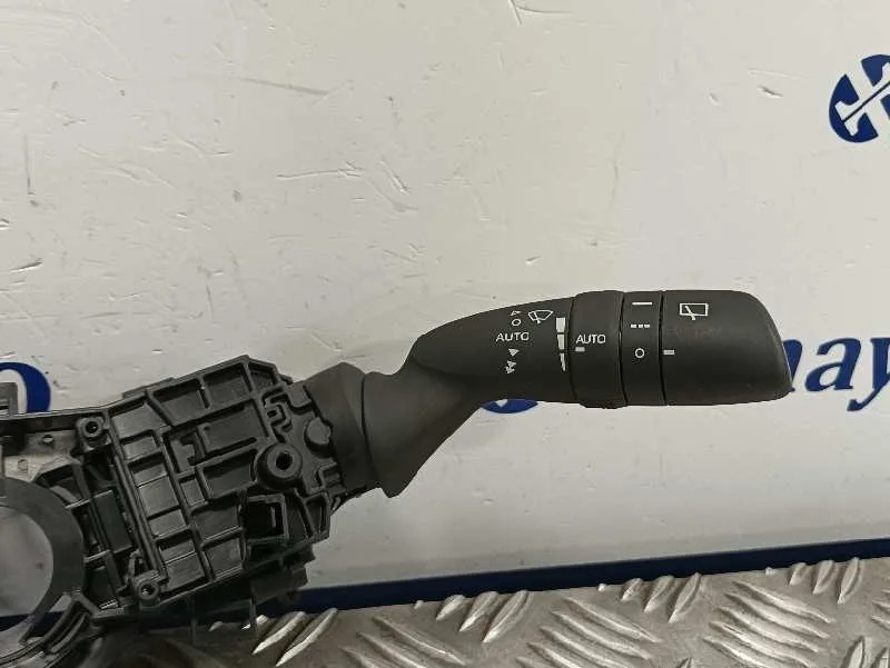 Mando Multifuncion para Toyota Yaris (Xpa1F/Mxph11/Chxnbw)