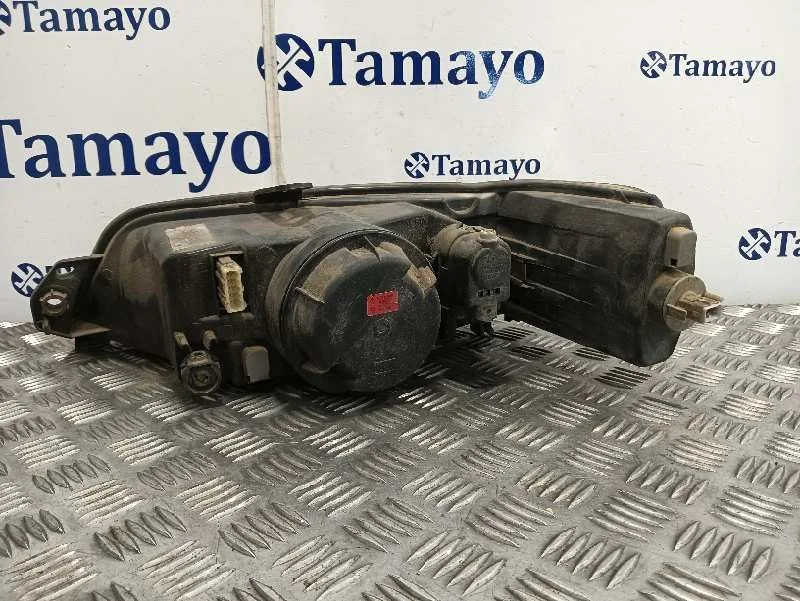 Faro Derecho para Peugeot 306 Cabriolet (S1)