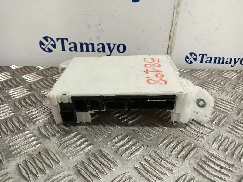 Caja Reles / Fusibles para Toyota Yaris (Xpa1F/Mxph11/Chxnbw)