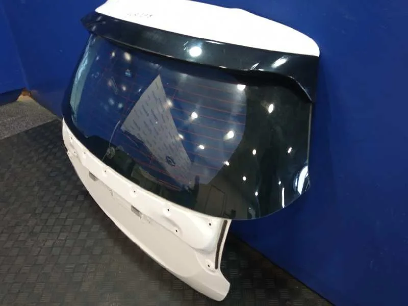 Porton Trasero para Toyota Yaris (Xpa1F/Mxph11/Chxnbw)