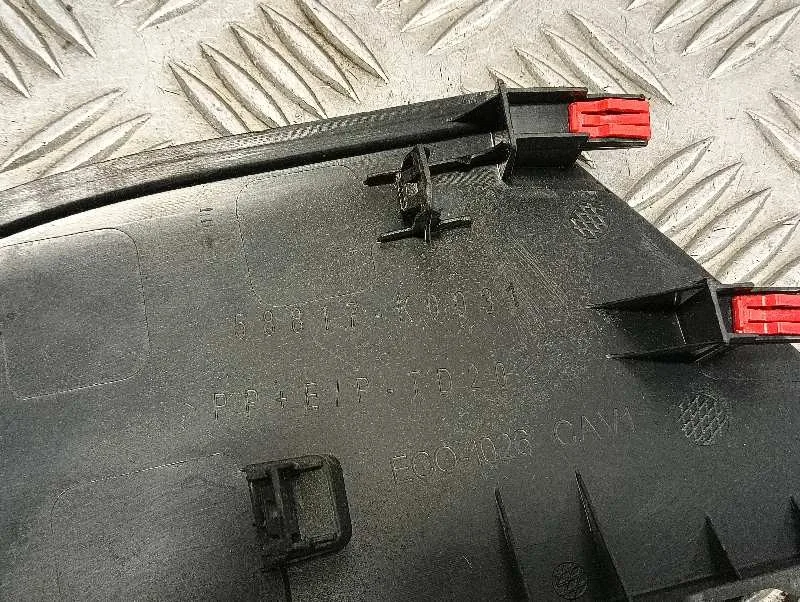 Moldura para Toyota Yaris (Xpa1F/Mxph11/Chxnbw)