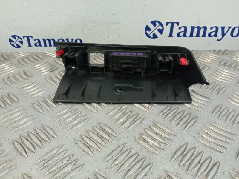 Moldura para Toyota Yaris (Xpa1F/Mxph11/Chxnbw)
