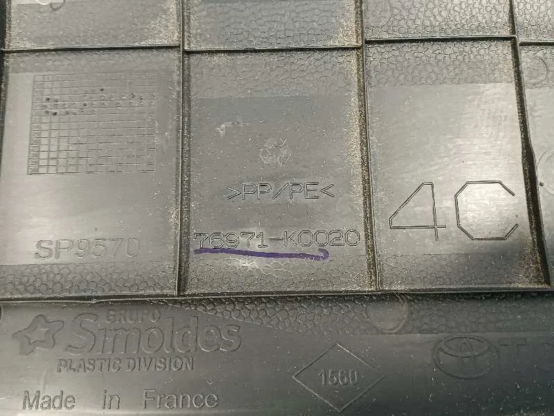 Moldura para Toyota Yaris (Xpa1F/Mxph11/Chxnbw)
