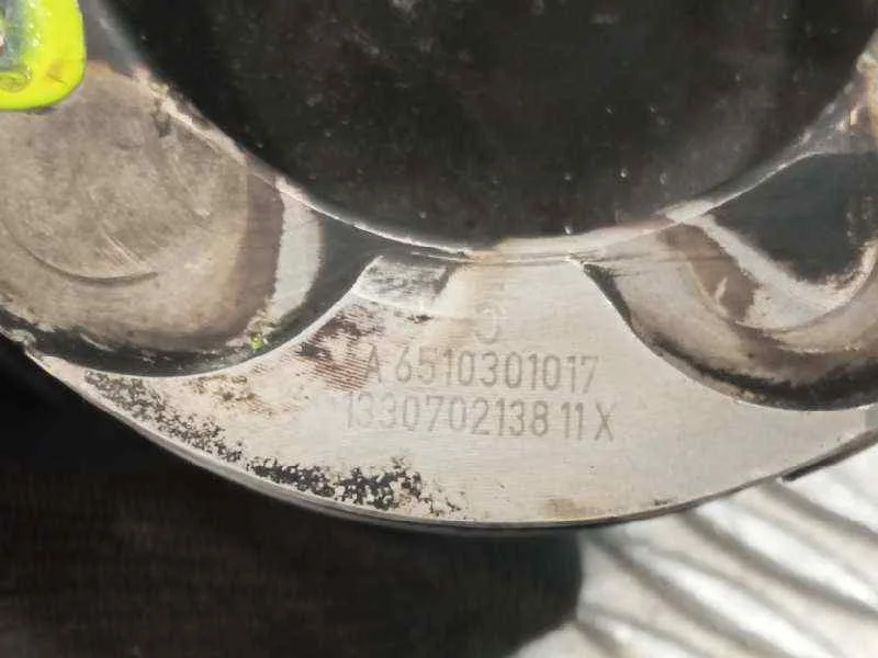 Piston para Mercedes-Benz Sprinter 5-T Caja/Chasis (B906)