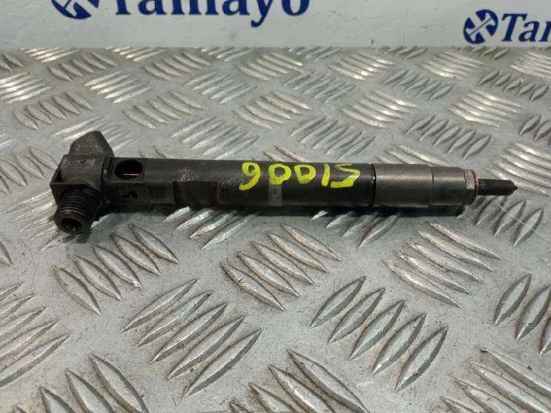 Inyector para Mercedes-Benz Sprinter 5-T Caja/Chasis (B906)