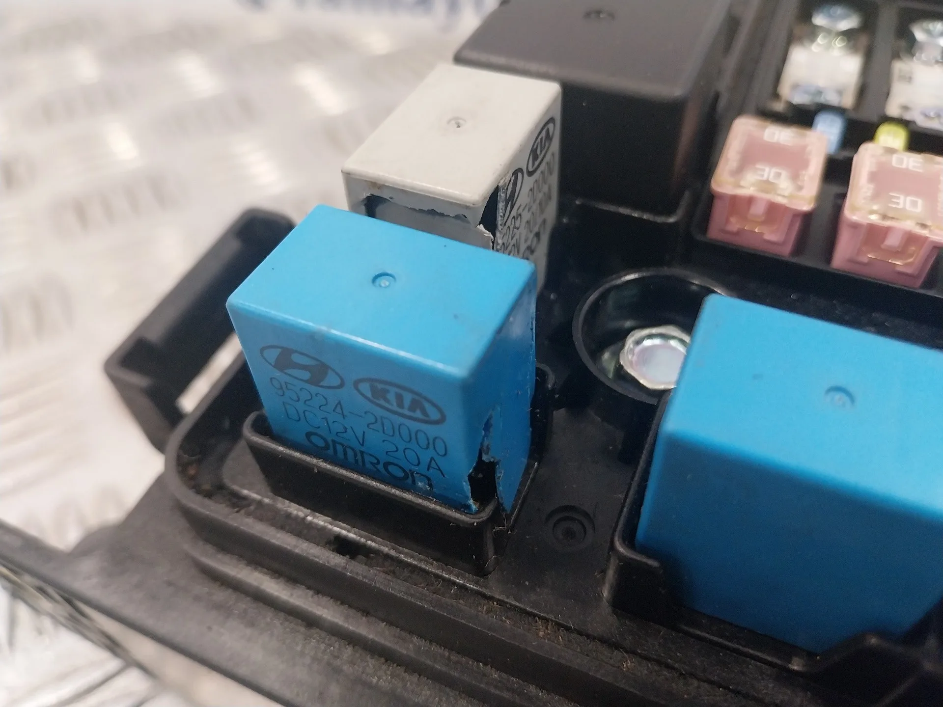 Caja Reles / Fusibles para Kia Cee'd