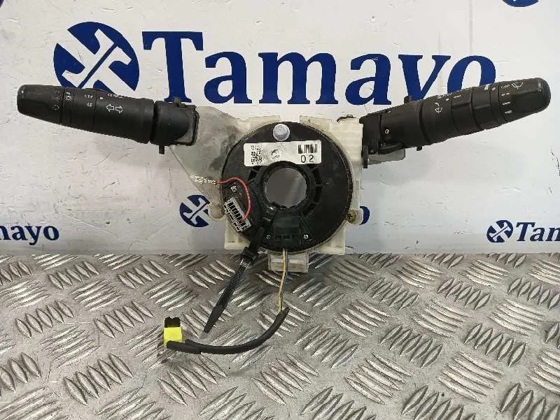 Mando Multifuncion para Nissan Micra (K12E)