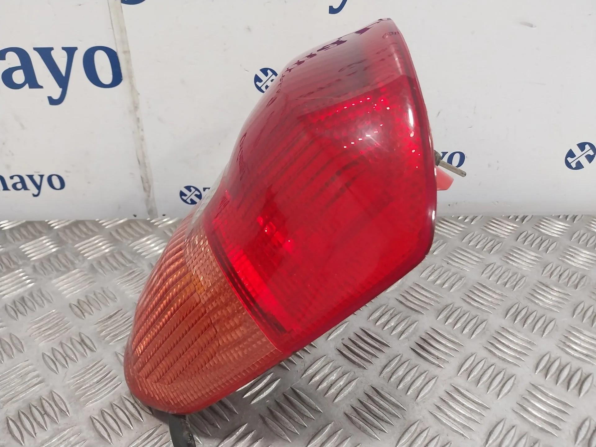 Piloto Trasero Derecho para Toyota Rav 4 (A2)