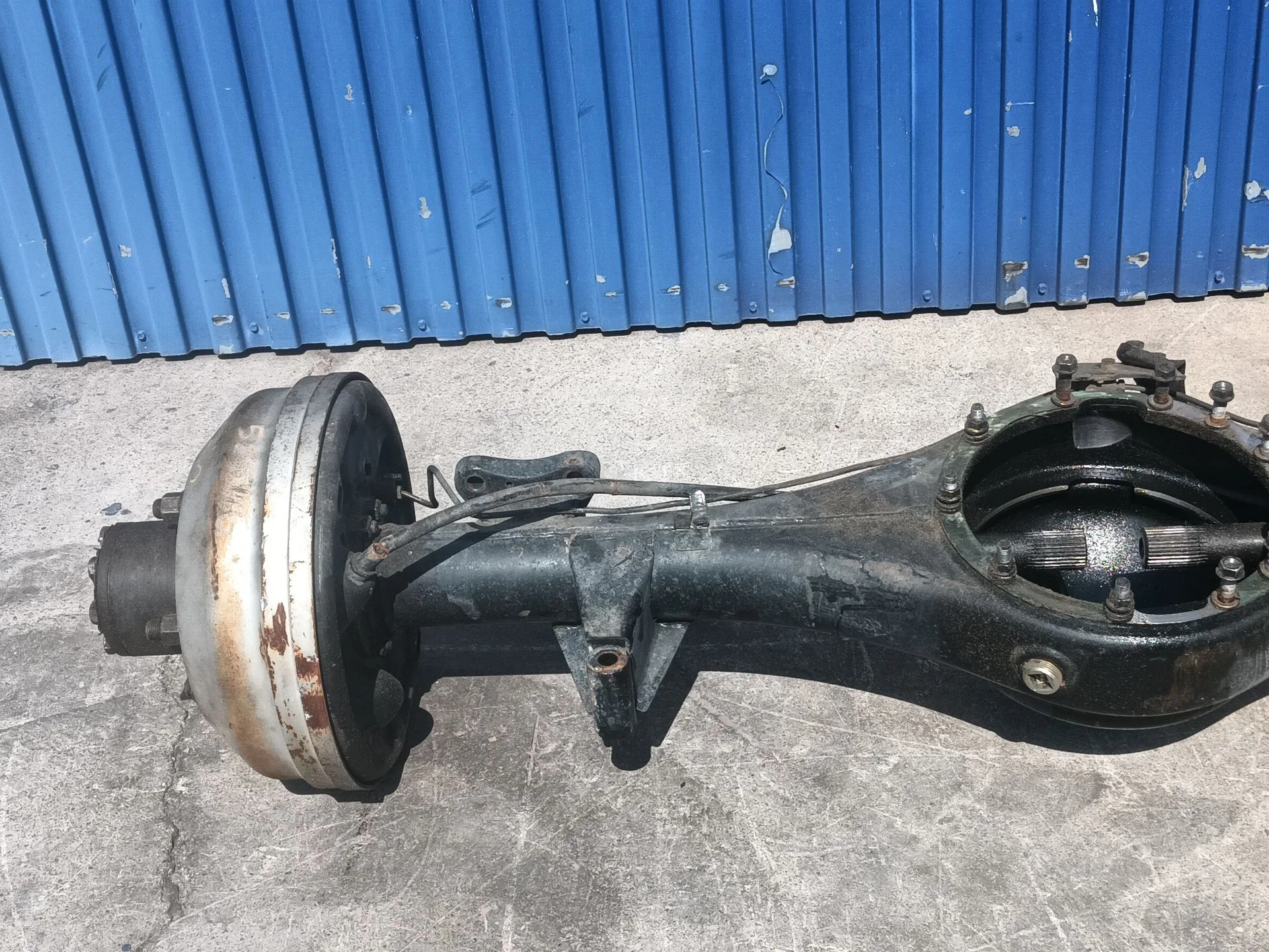 Puente Trasero para Nissan Cabstar 01.04 ->