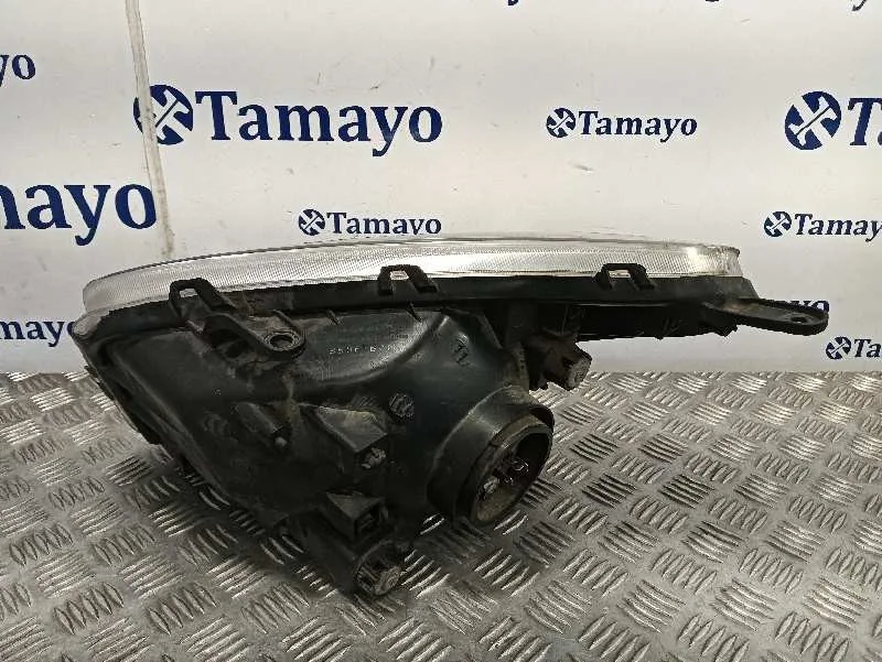 Faro Derecho para Toyota Rav 4 (A2)