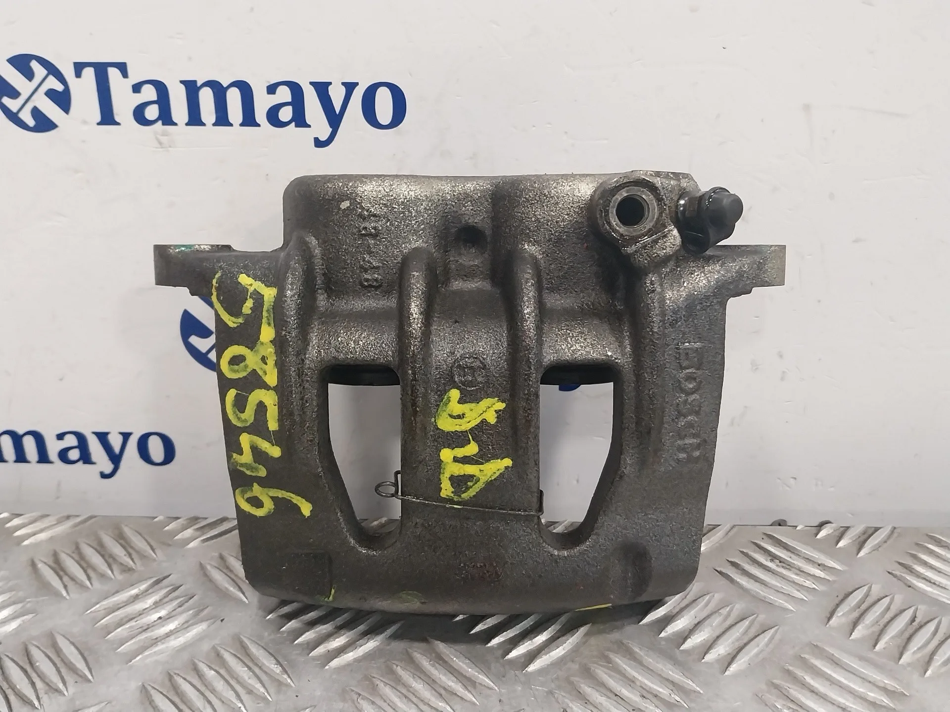 Pinza Freno Delantera Derecha para Nissan Cabstar 01.04 ->
