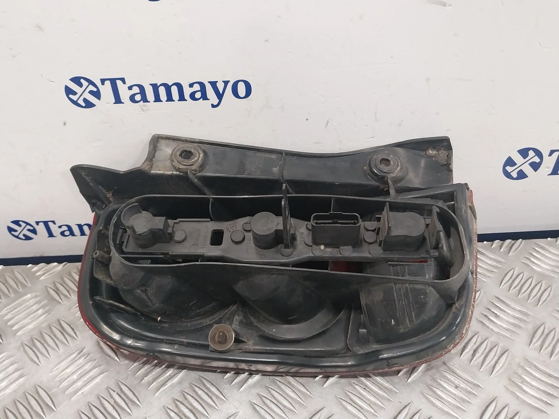 Piloto Trasero Derecho para Nissan Micra (K12E)